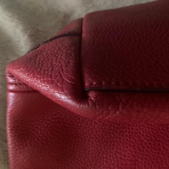 LUXURY 🔥☄️🔥Marc Jacobs Cherry Red Tote Bag Perfect for the Holidays! - Picture 6 of 10